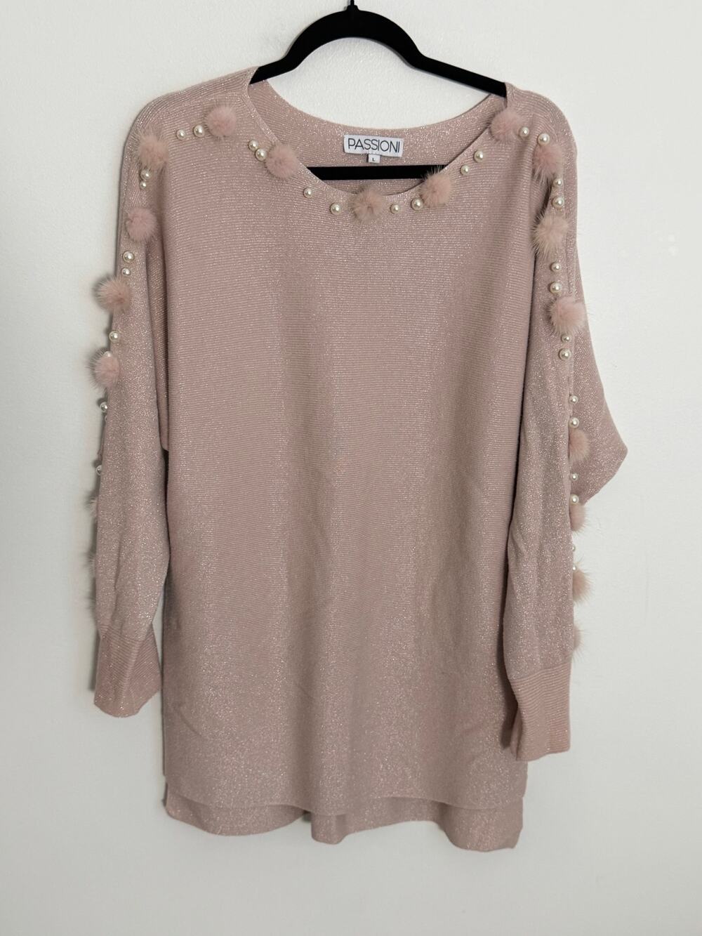Passioni Women's Pearl Embellished Light weight tunic sweater size large